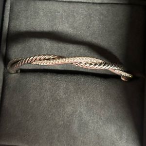 💯 Authentic David Yurman 
Petite Infinity Bracelet with Diamonds